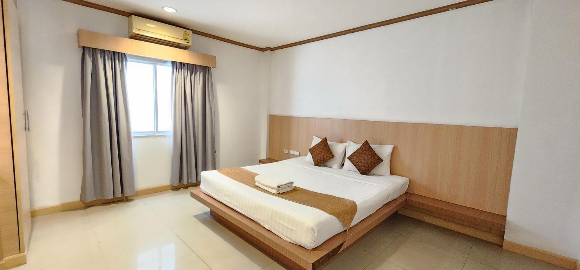Eden Park Hotel Patong Bagian luar foto