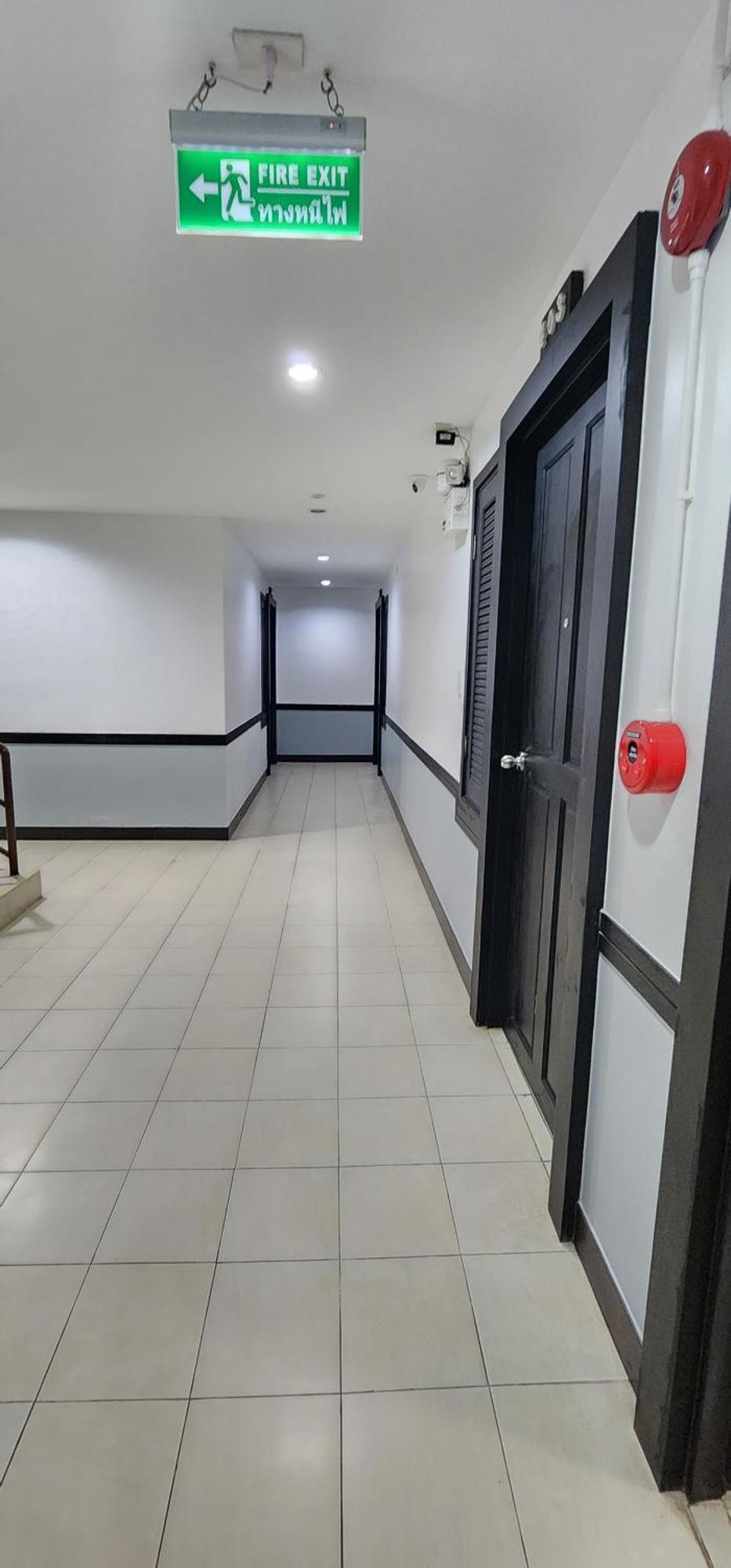 Eden Park Hotel Patong Bagian luar foto